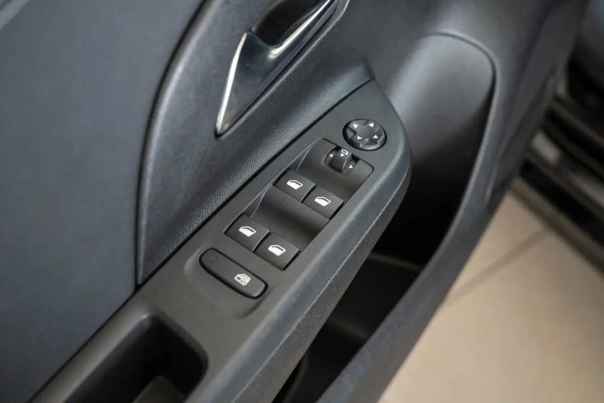 1.2 Turbo Hybrid GS Automaat | Camera | Parkeersensoren | Apple Carplay & Android Auto | Lichtmetalen velgen | Bluetooth |