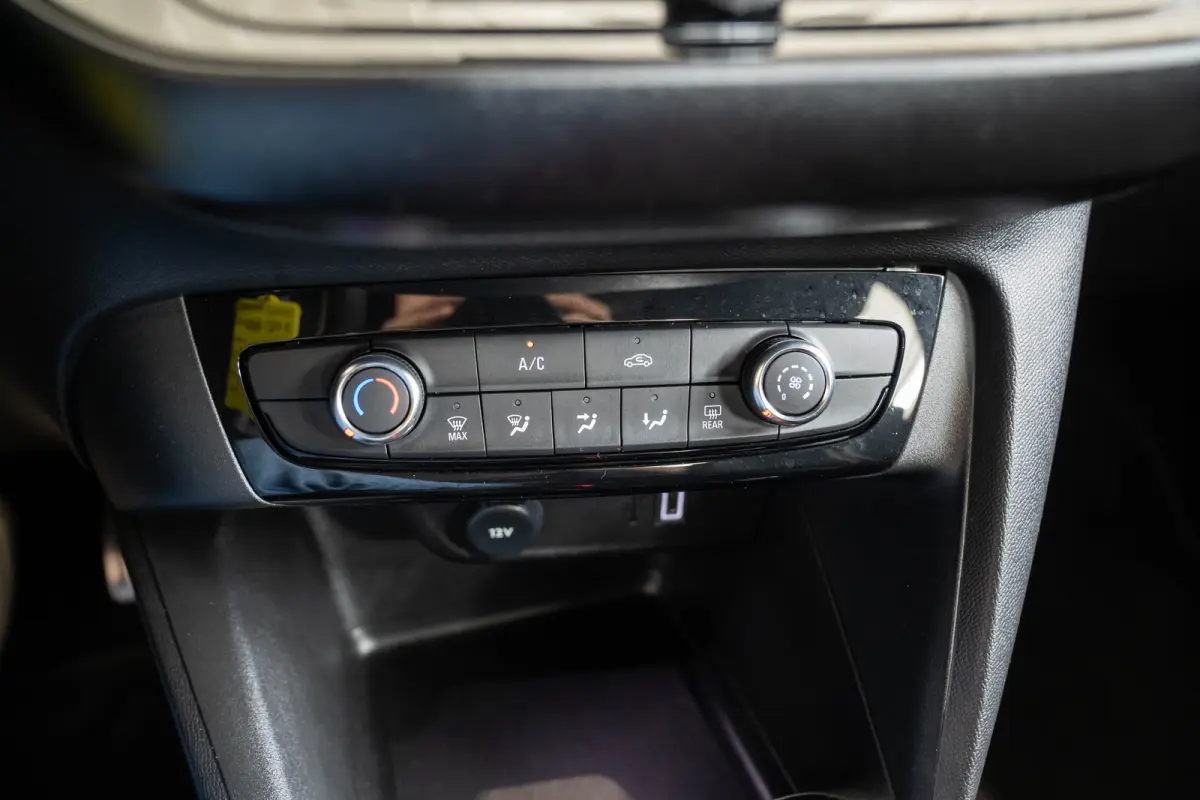 1.2 Turbo Hybrid GS Automaat | Camera | Parkeersensoren | Apple Carplay & Android Auto | Lichtmetalen velgen | Bluetooth |