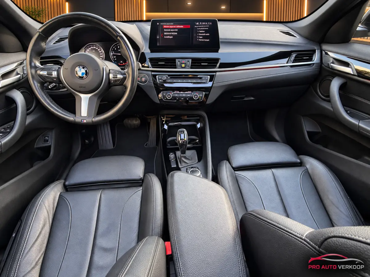SDrive20i VDL Nedcar Edition M-Pakket_Pano_Trekh