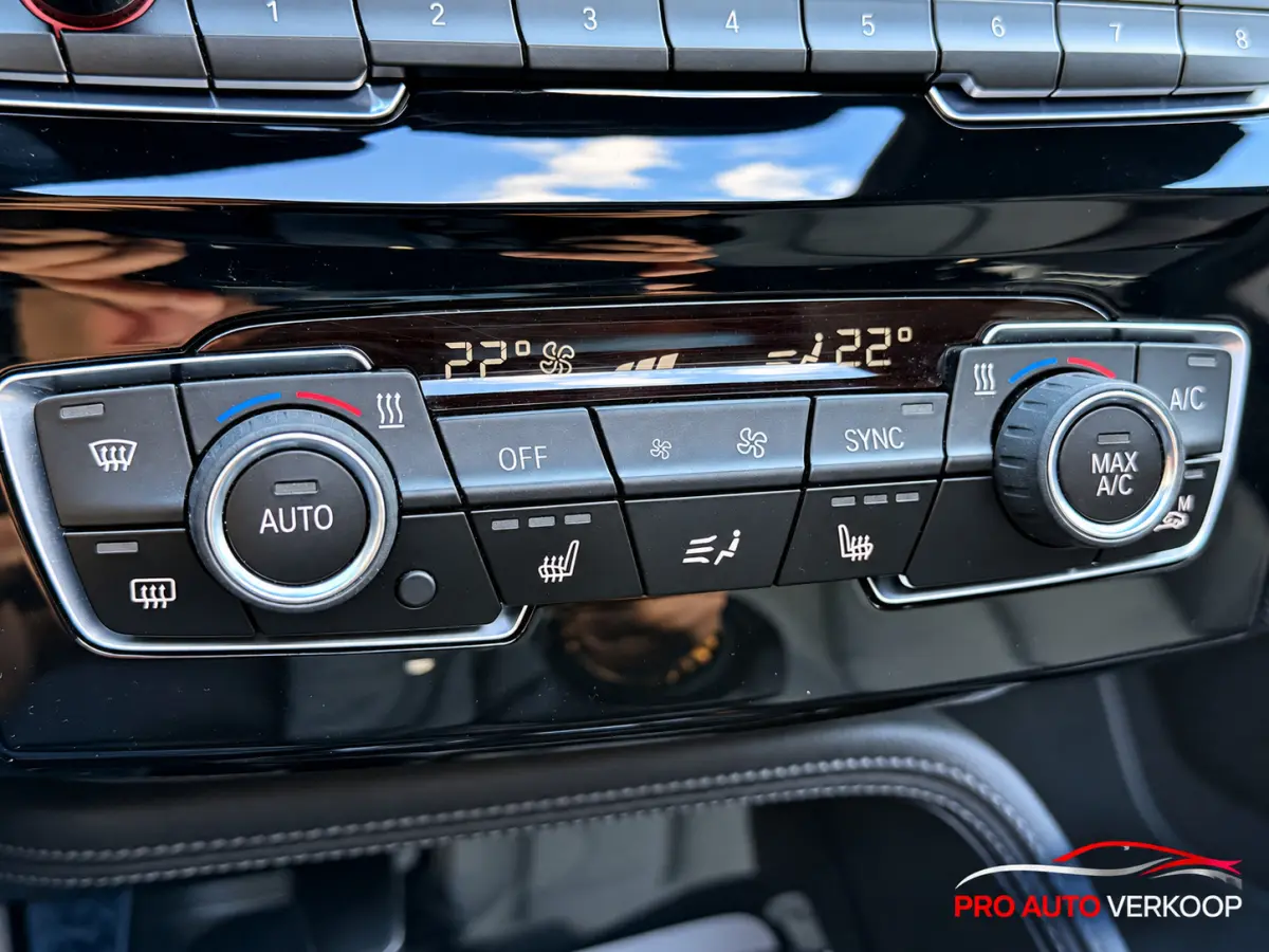 SDrive20i VDL Nedcar Edition M-Pakket_Pano_Trekh