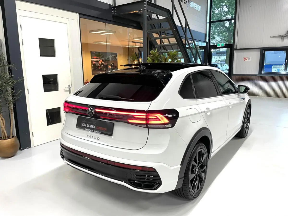 1.5 TSI R-Line Black Style/ Cam/ Pano/ IQ LED/ 18''LMV