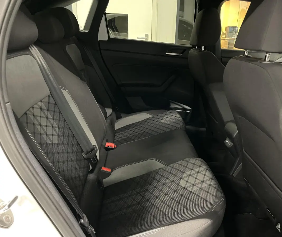 1.5 TSI R-Line Black Style/ Cam/ Pano/ IQ LED/ 18''LMV