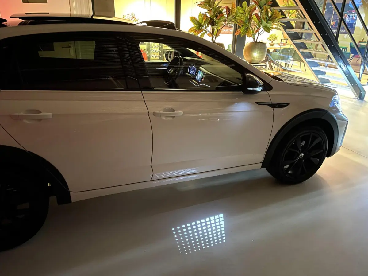 1.5 TSI R-Line Black Style/ Cam/ Pano/ IQ LED/ 18''LMV