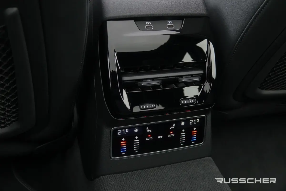 Edition One | 299Pk | quattro | S-Line | Plug-In Hybrid | 360° Camera | Spoiler pack | 22'' | Mythos Black