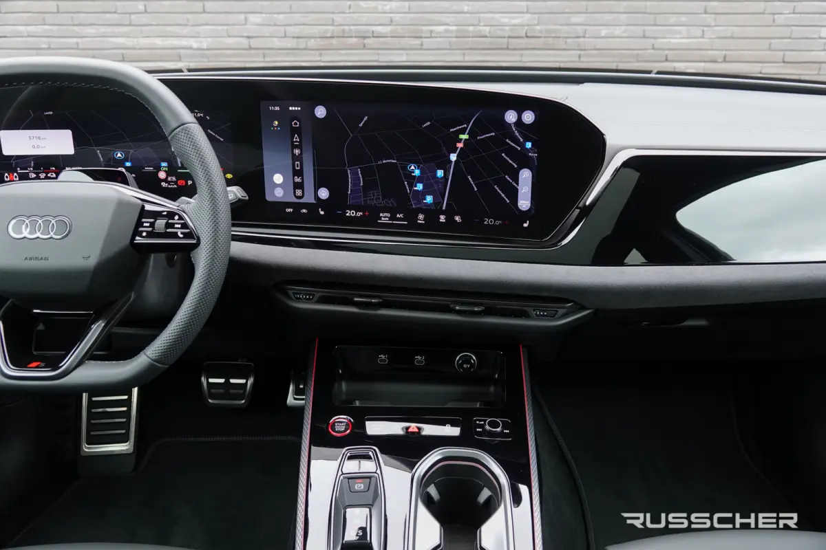 Edition One | 299Pk | quattro | S-Line | Plug-In Hybrid | 360° Camera | Spoiler pack | 22'' | Mythos Black