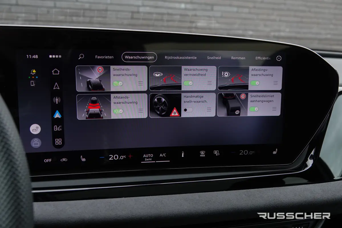 Edition One | 299Pk | quattro | S-Line | Plug-In Hybrid | 360° Camera | Spoiler pack | 22'' | Mythos Black