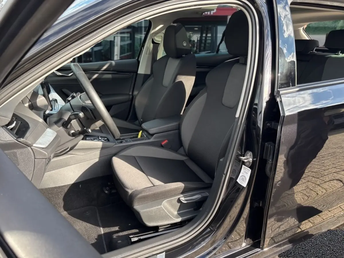 2.0 TDI DSG AMBITION PANO-DAK/TREKHAAK/PDC/ACC/STOEL+STUURVERW