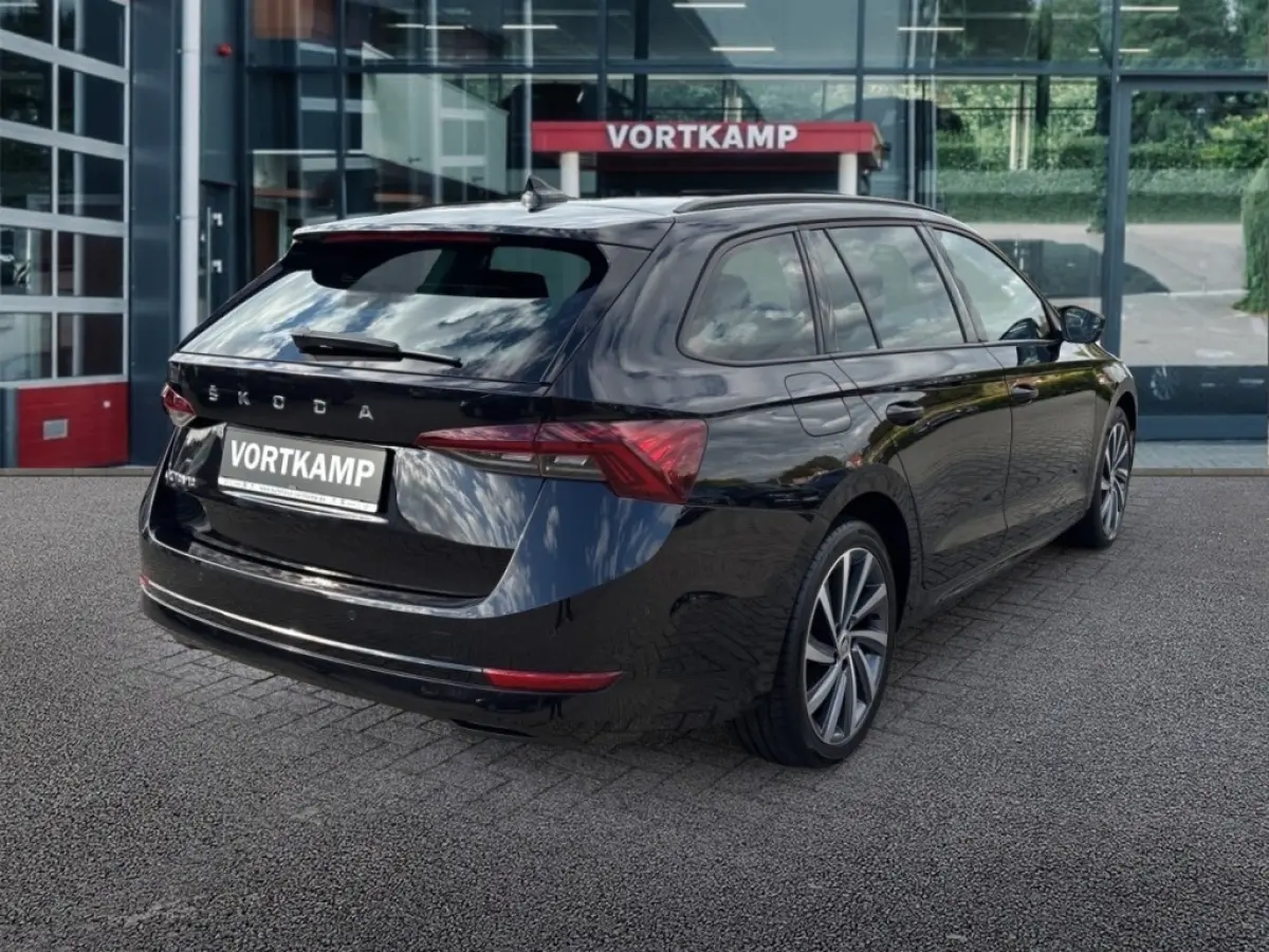 2.0 TDI DSG AMBITION PANO-DAK/TREKHAAK/PDC/ACC/STOEL+STUURVERW