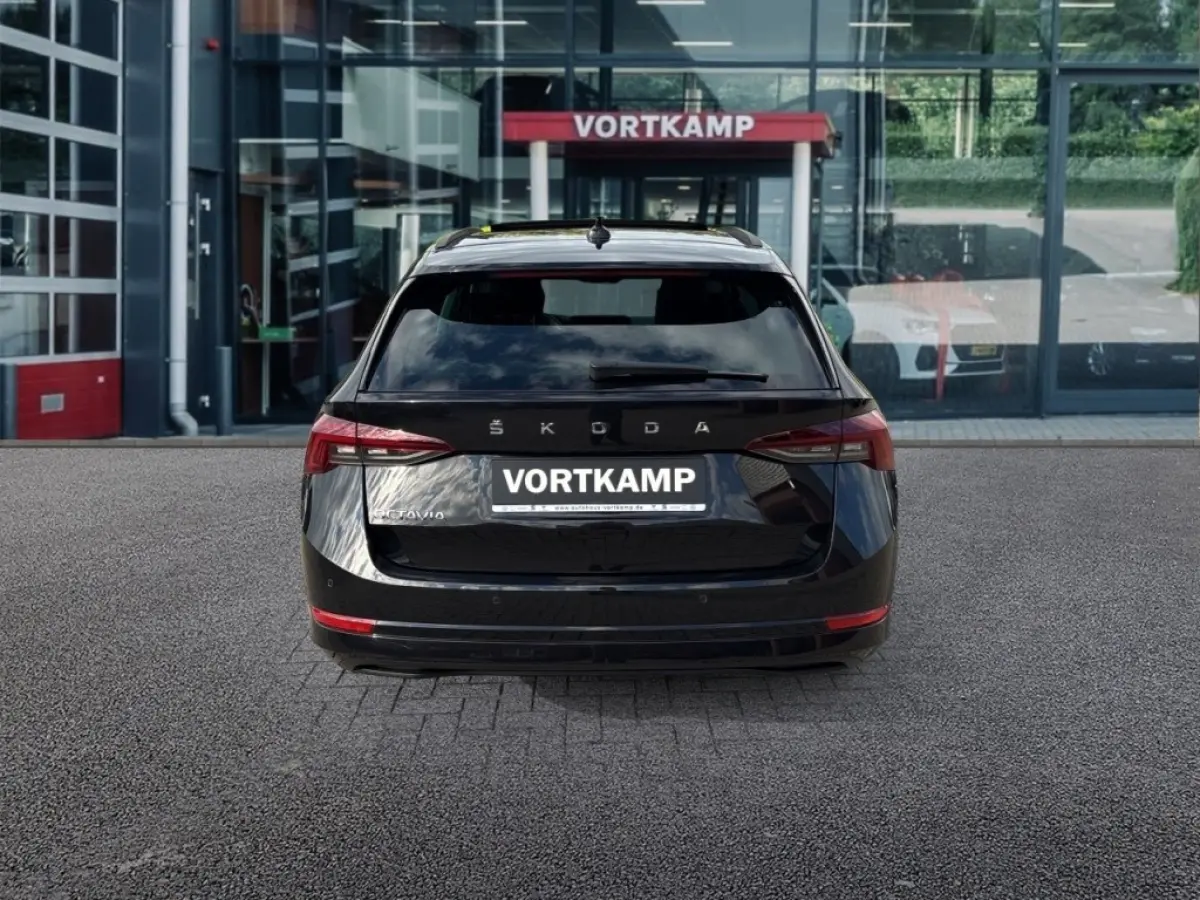 2.0 TDI DSG AMBITION PANO-DAK/TREKHAAK/PDC/ACC/STOEL+STUURVERW
