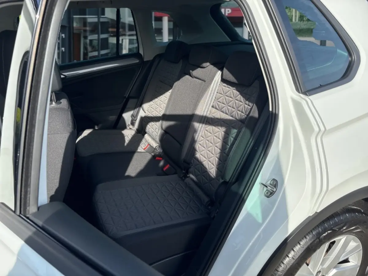 2.0 TDI 4MOTION LIFE PDC/ACC/STANDKACHEL/STOEL+STUURVERW/NAVI