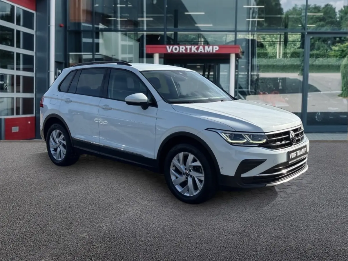 2.0 TDI 4MOTION LIFE PDC/ACC/STANDKACHEL/STOEL+STUURVERW/NAVI