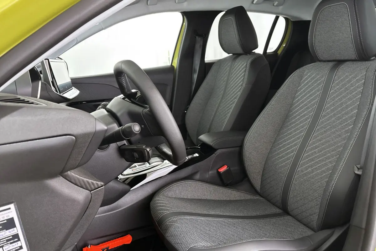 1.2 Hybrid 110 e-DCS6 Allure Camera Dodehoek Adaptive Cruise