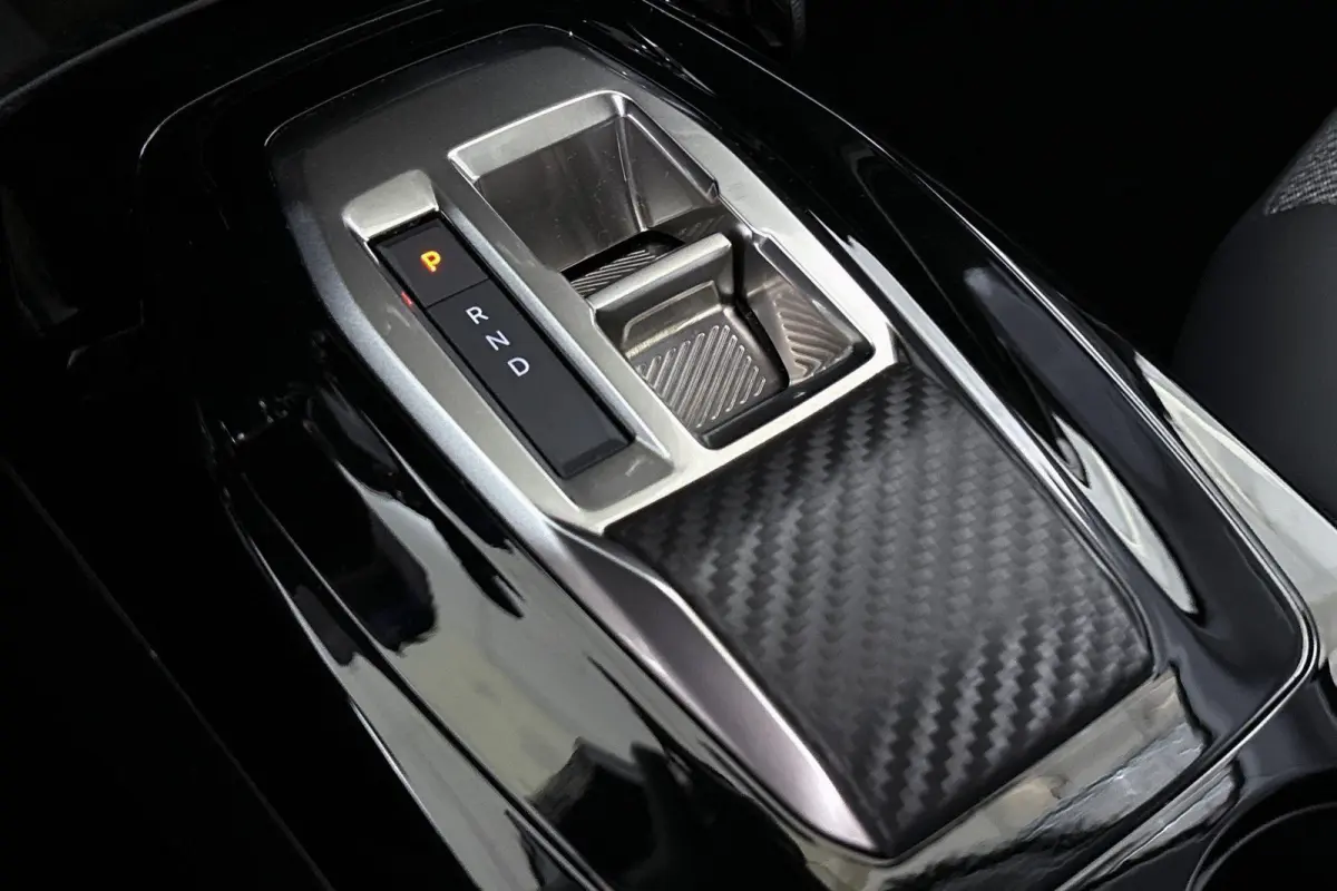 1.2 Hybrid 110 e-DCS6 Allure Camera Dodehoek Adaptive Cruise