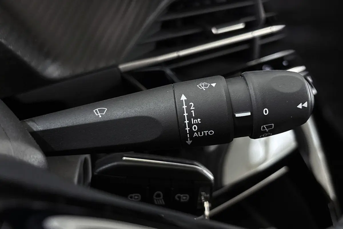 1.2 Hybrid 110 e-DCS6 Allure Camera Dodehoek Adaptive Cruise