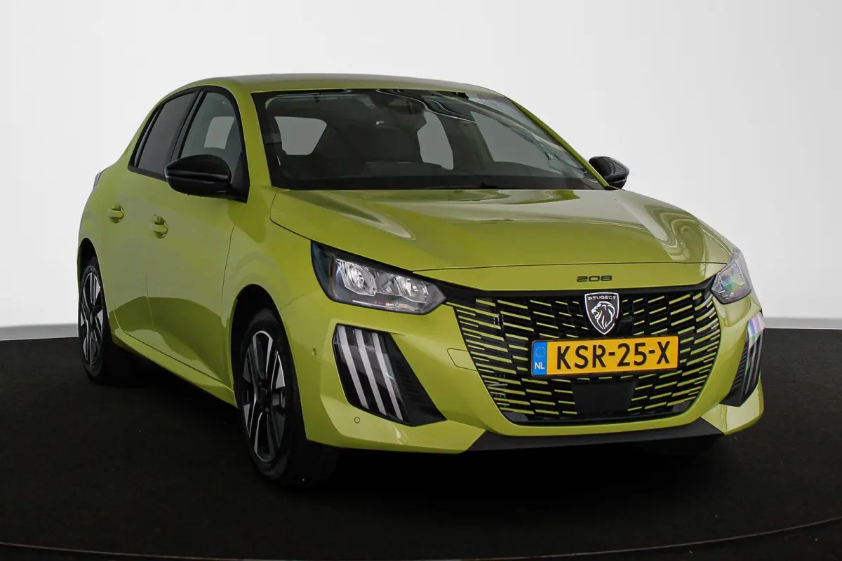 1.2 Hybrid 110 e-DCS6 Allure Camera Dodehoek Adaptive Cruise