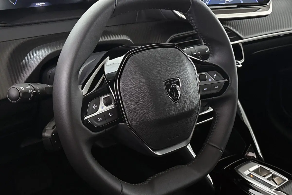 1.2 Hybrid 110 e-DCS6 Allure Camera Dodehoek Adaptive Cruise
