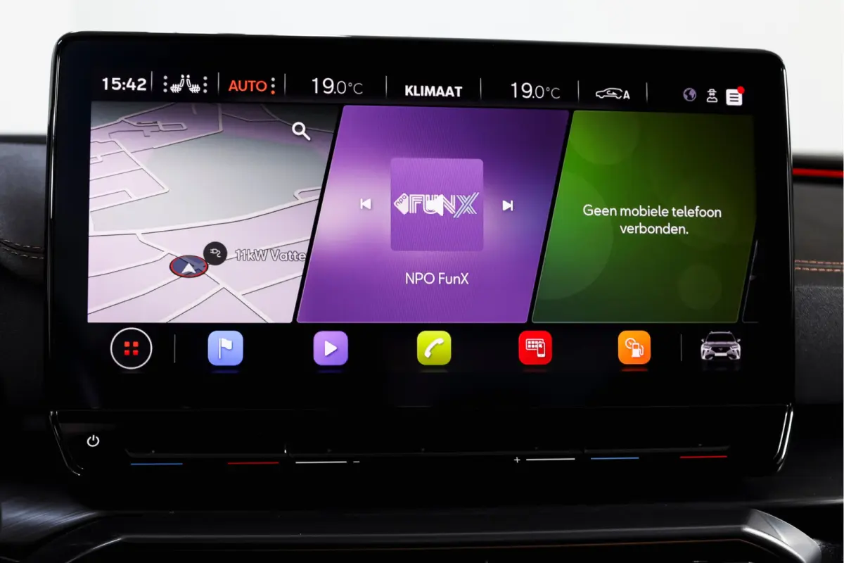 1.4 e-Hybrid 245 PK VZ Performance | Elek. Trekhaak | Dig. Cockpit | Adapt. Cruise | Stoel-+Stuurverw. | PDC | Camera | NAV + Carplay / Android |  LED | LM 19" |