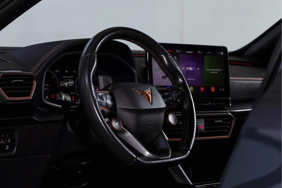 1.4 e-Hybrid 245 PK VZ Performance | Elek. Trekhaak | Dig. Cockpit | Adapt. Cruise | Stoel-+Stuurverw. | PDC | Camera | NAV + Carplay / Android |  LED | LM 19" |