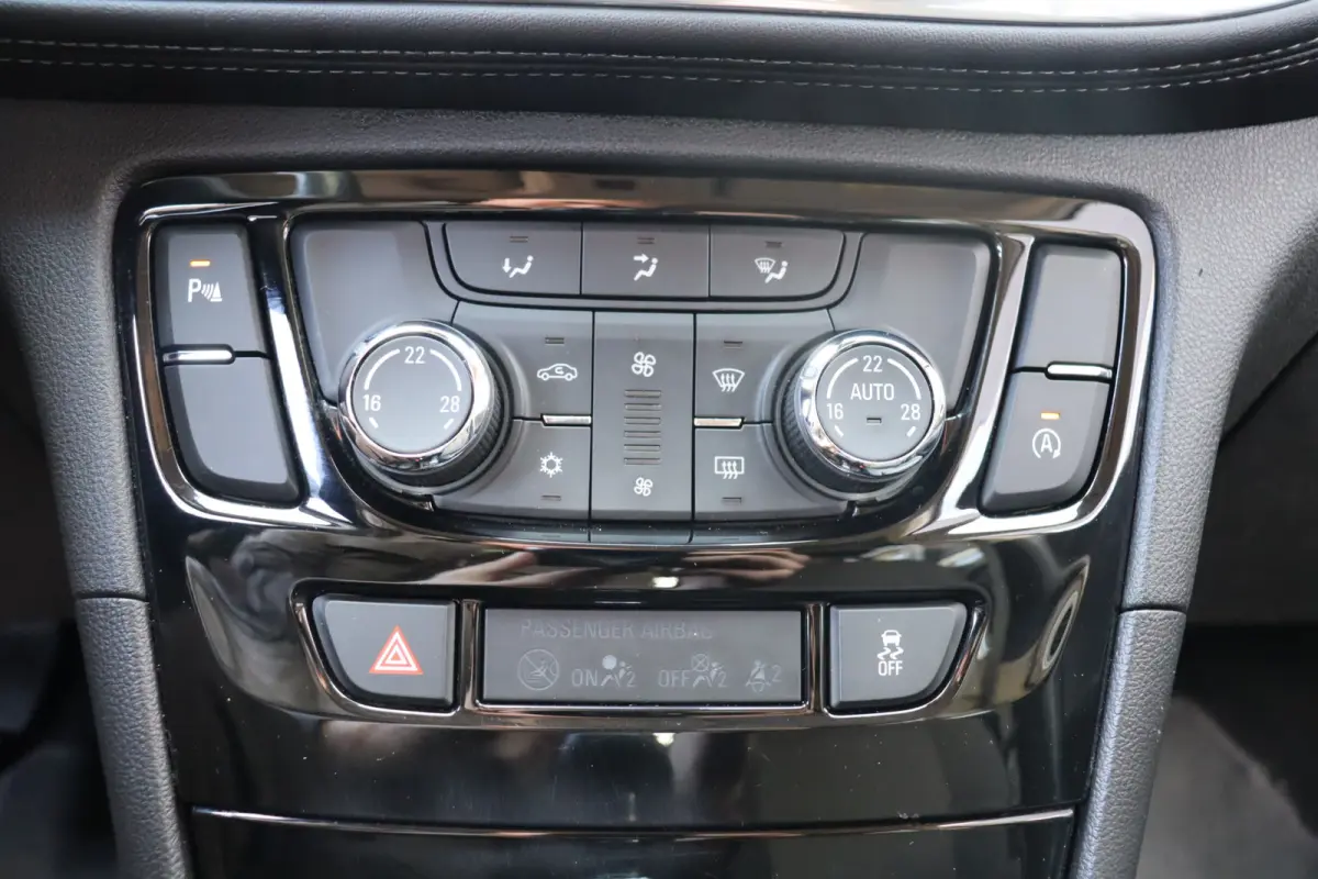 1.4 Turbo Innovation, Climate, Cruise, Camera A, PDC V+A, Trekhaak, Navi, Prijs Is Rijklaar Inclusief 6 Maanden Garantie