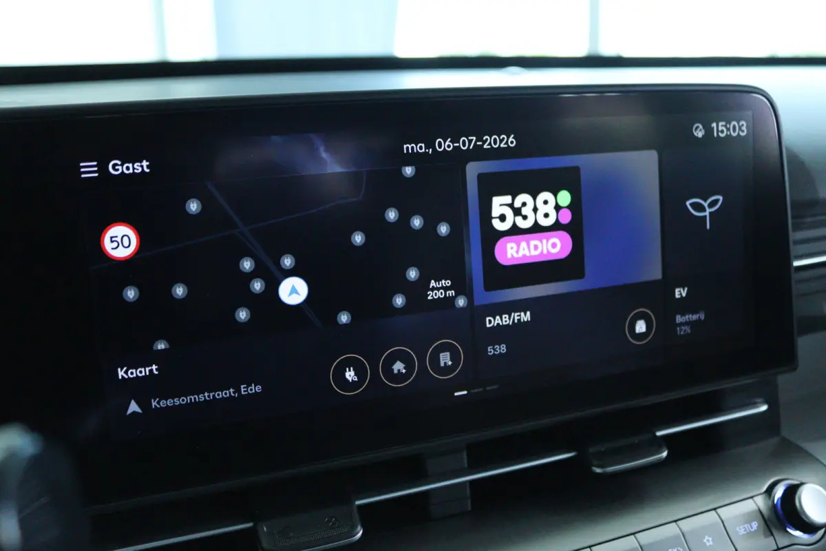 Premium 65.4 kWh | Achterspoiler | Achterstoelen verwarmd | Achteruitrijcamera