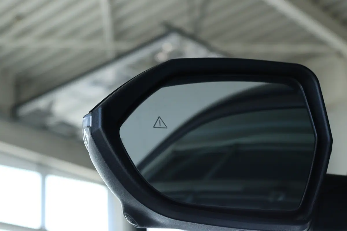Premium 65.4 kWh | Achterspoiler | Achterstoelen verwarmd | Achteruitrijcamera