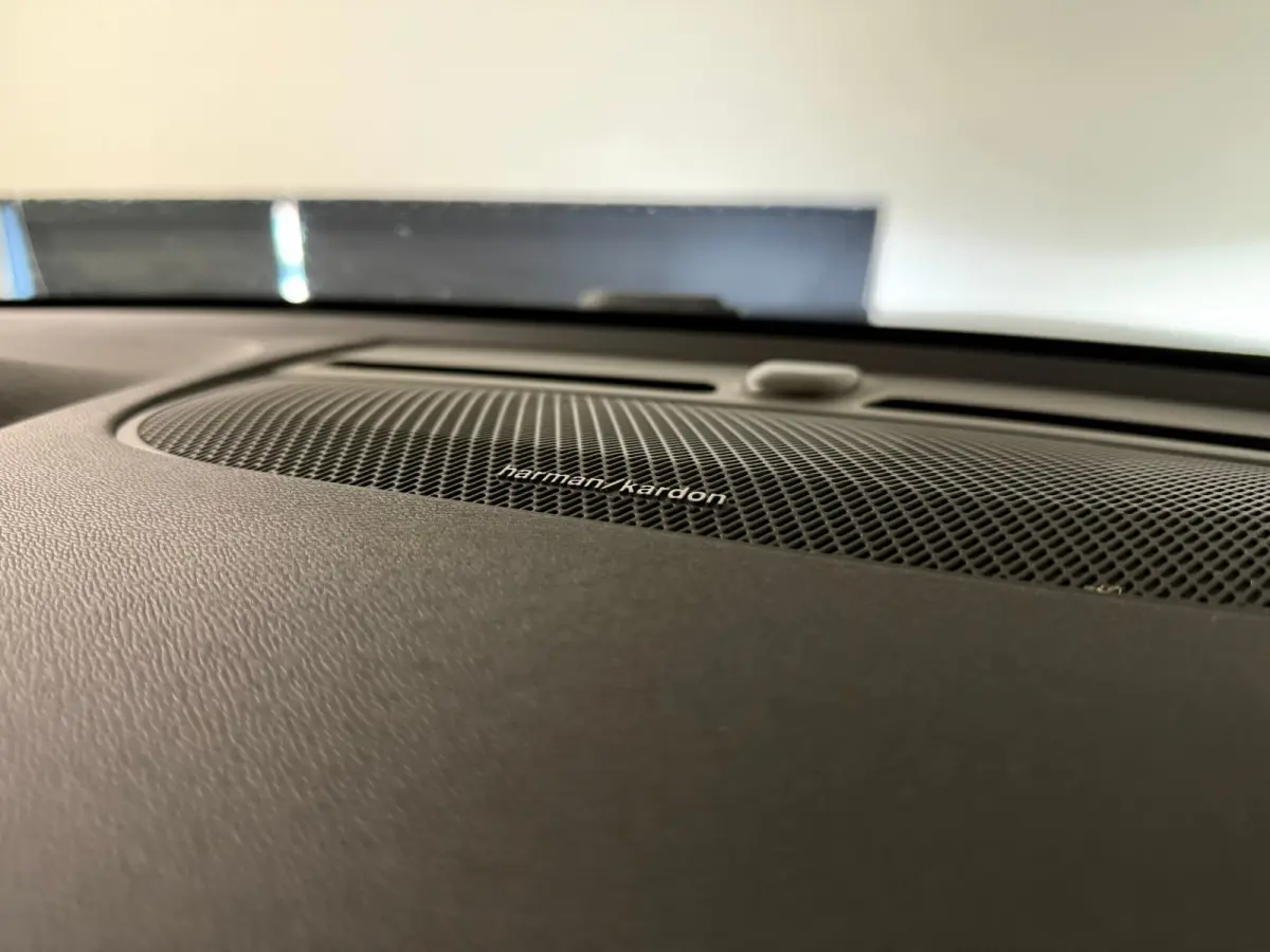 T2 Aut. R-Design Luxury | Vol! | Trekhaak | Schuifdak | 360 Camera | Harman Kardon | All Season banden | Adaptieve Cruise Control | Pilot Assist | Bestuurdersstoel elektrisch geheugen | Stoe