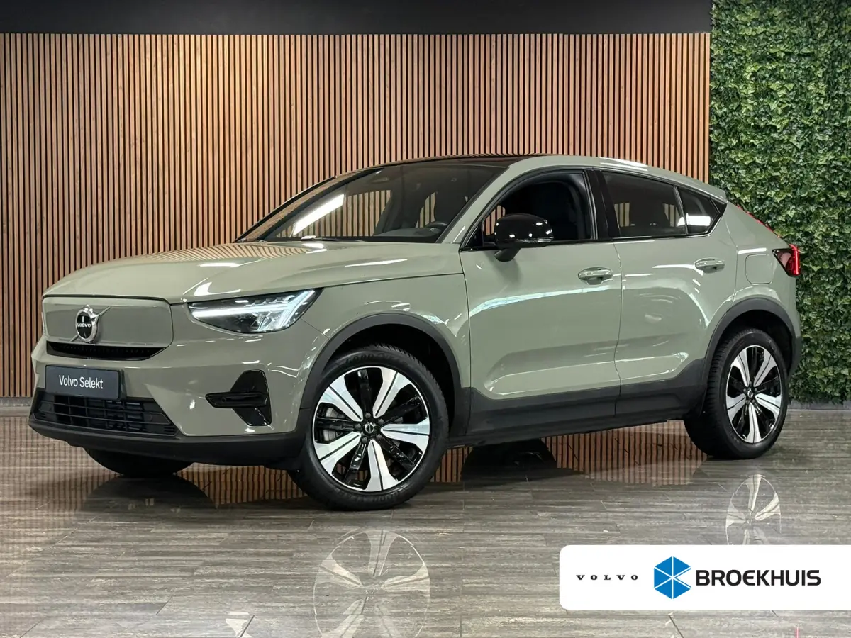 Recharge Plus 69 kWh | All-season banden | Parkeercamera | Adaptieve Cruise Control | Pilot Assist | Stoel en Stuurwielverwarming | Panoramadak | 19 Inch | Zitting verlenging voorstoelen | B