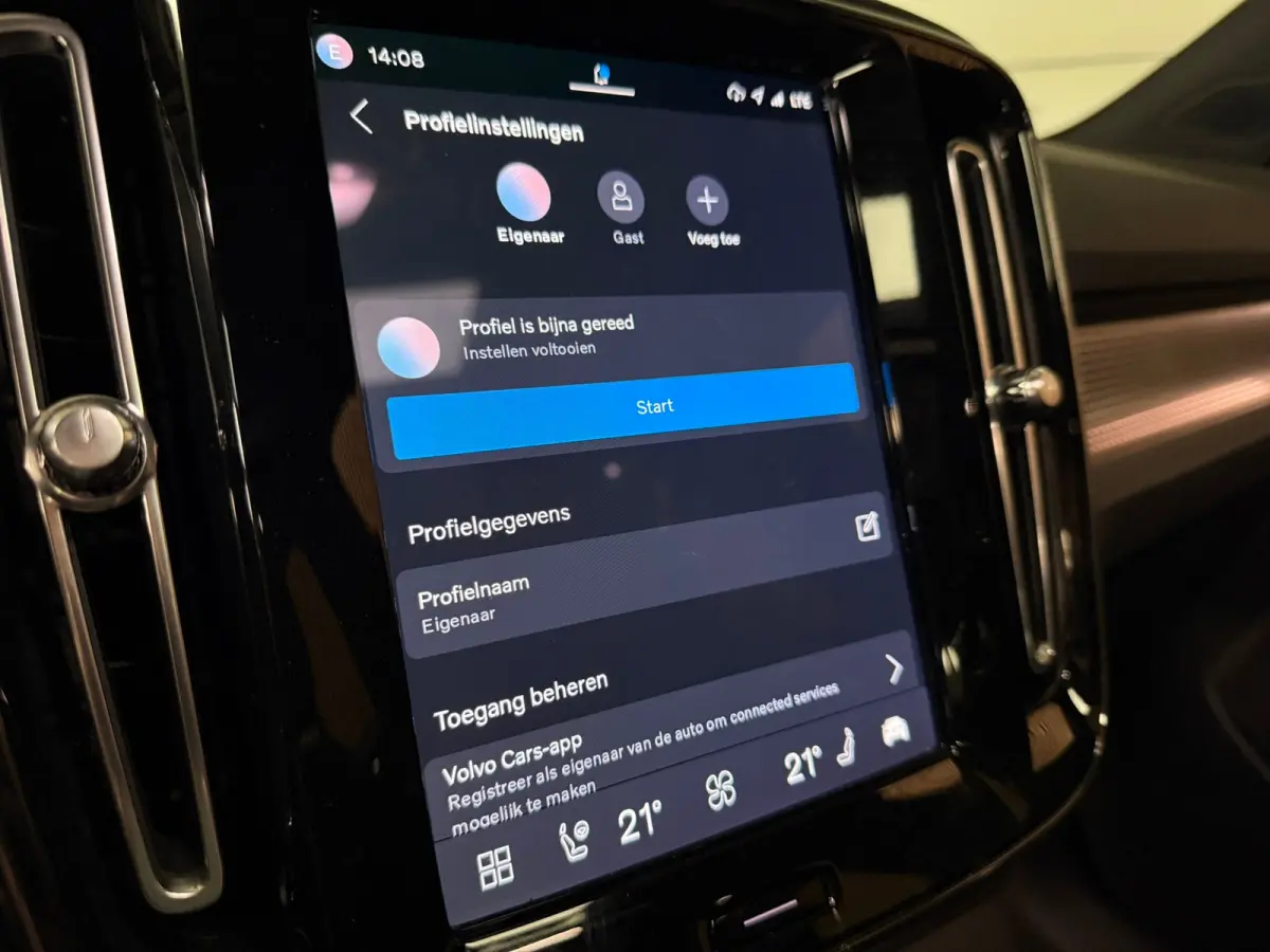 Pro | Trekhaak | Schuifdak | 360° Camera | Harman Kardon | Adaptieve Cruise Control | Bestuurdersstoel elektrisch geheugen | Stoel en Stuurwielverwarming | 20 Inch | Passagiersstoel elektri