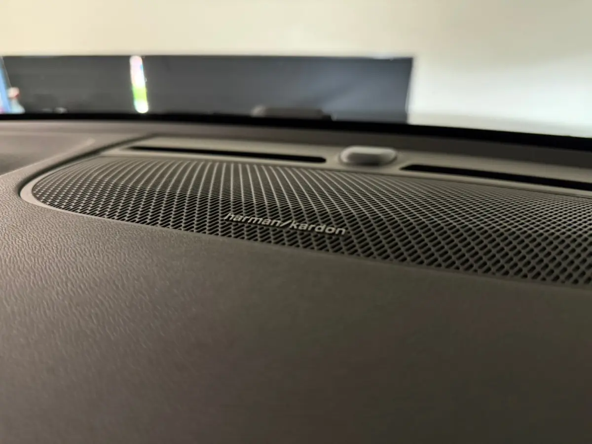 Pro | Trekhaak | Schuifdak | 360° Camera | Harman Kardon | Adaptieve Cruise Control | Bestuurdersstoel elektrisch geheugen | Stoel en Stuurwielverwarming | 20 Inch | Passagiersstoel elektri