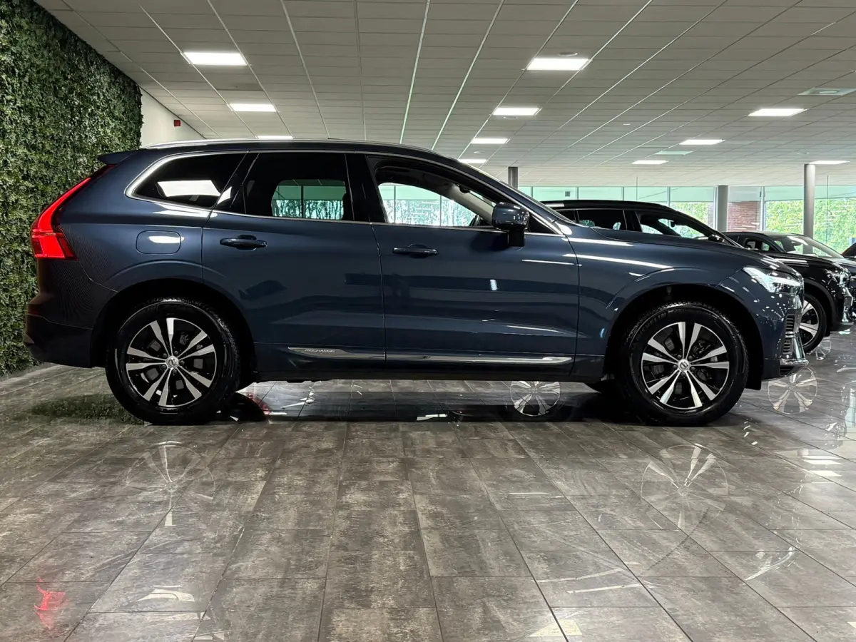 T6 AWD Recharge Bright Long Range | Trekhaak | All Season banden | Adaptieve Cruise Control | Stoelverwarming voor+achter | Stuurwielverwarming | Full LED Meesturende koplampen | Standkachel