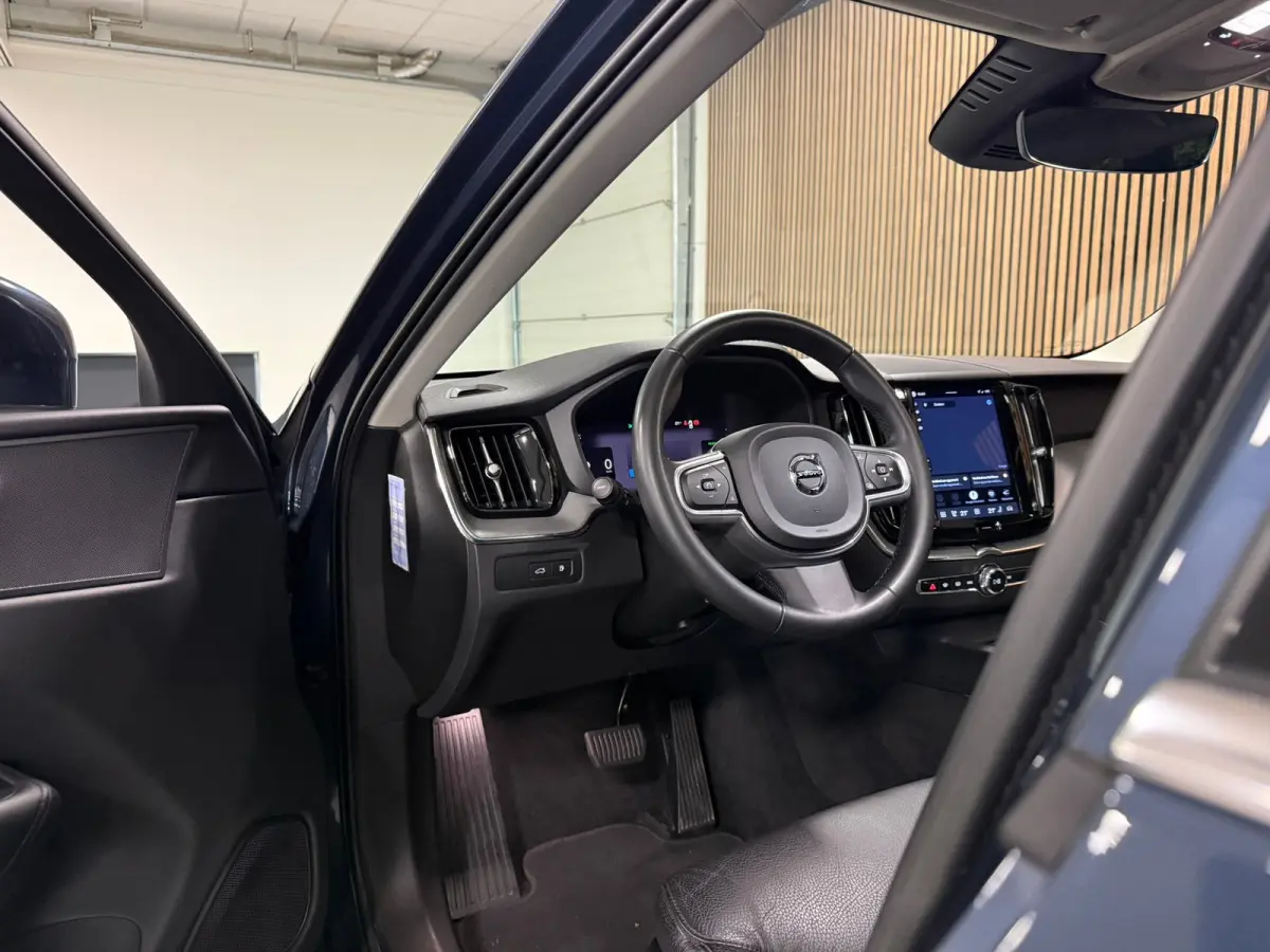 T6 AWD Recharge Bright Long Range | Trekhaak | All Season banden | Adaptieve Cruise Control | Stoelverwarming voor+achter | Stuurwielverwarming | Full LED Meesturende koplampen | Standkachel