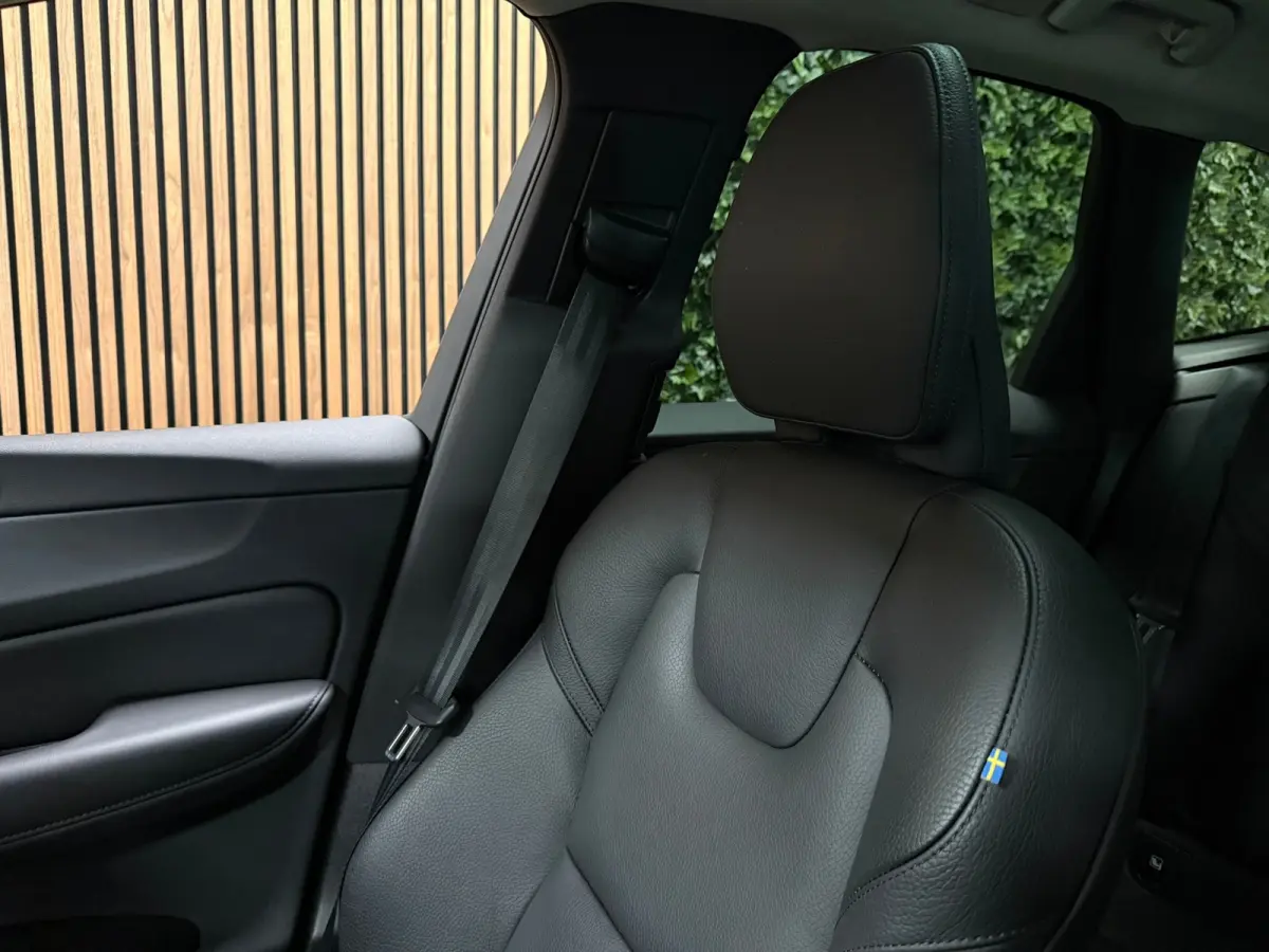 T6 AWD Recharge Bright Long Range | Trekhaak | All Season banden | Adaptieve Cruise Control | Stoelverwarming voor+achter | Stuurwielverwarming | Full LED Meesturende koplampen | Standkachel