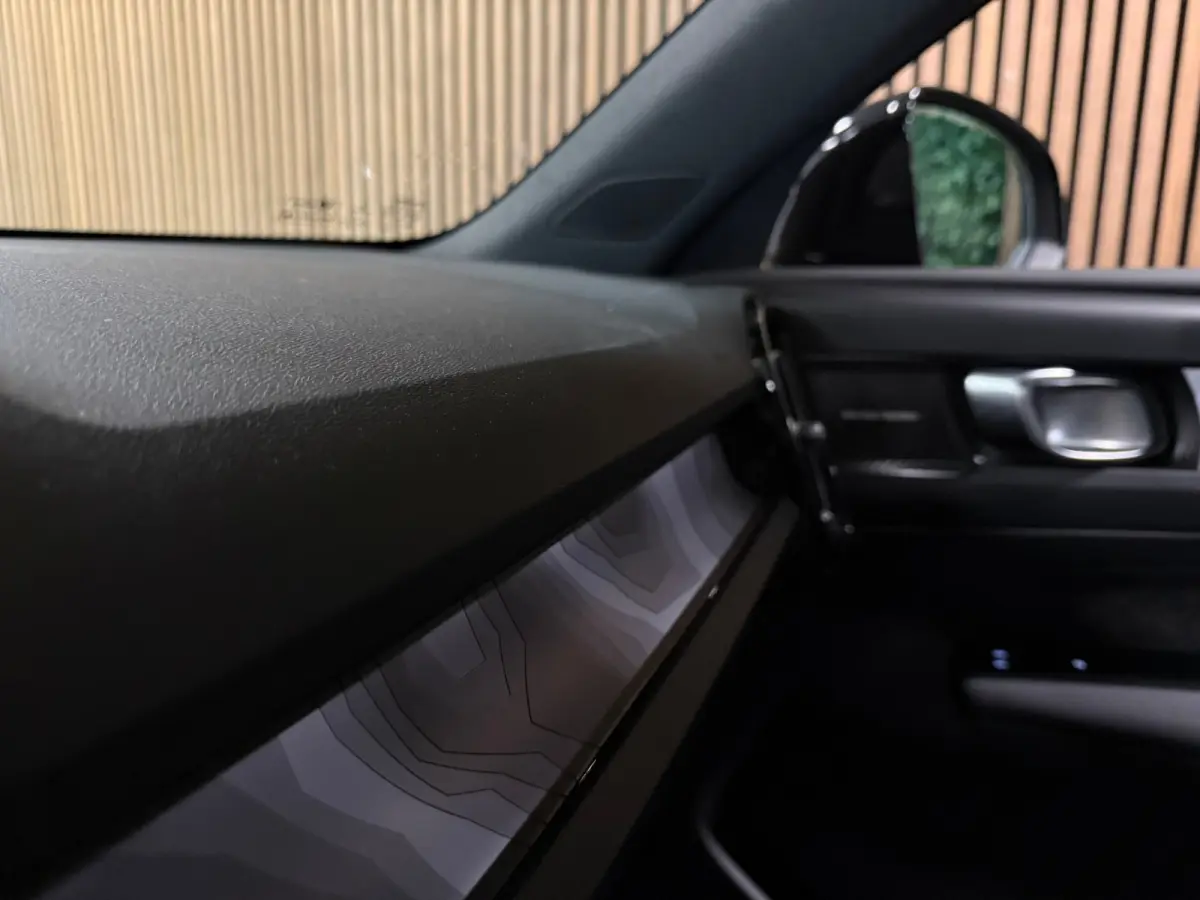 T5 Ultimate Dark | Trekhaak | Schuifdak | Harman Kardon | Parkeercamera | All Season banden | Adaptieve Cruise Control | Stoel en Stuurwielverwarming | Bestuurdersstoel elektrisch geheugen |