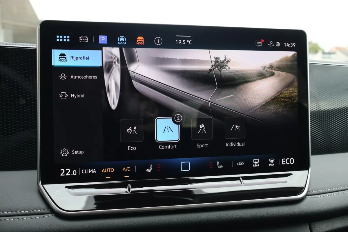 1.5 eHybrid 204pk Life Edition | SoH 100% | Trekhaak | 360 Camera | Navigatie | Stoel & Stuurverwarming