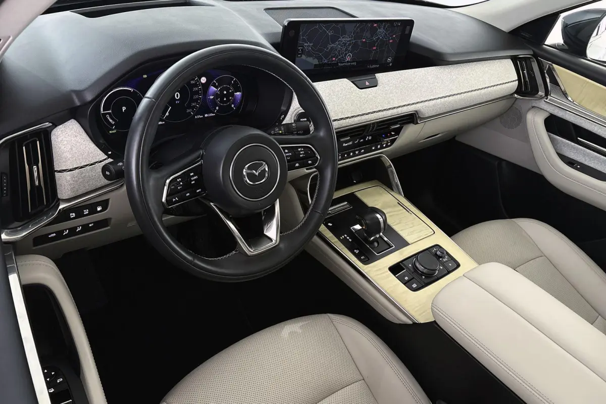2.5 e-SkyActiv PHEV Takumi Pano 360 Trekhaak Head-Up Winterpakket Stoelventilatie