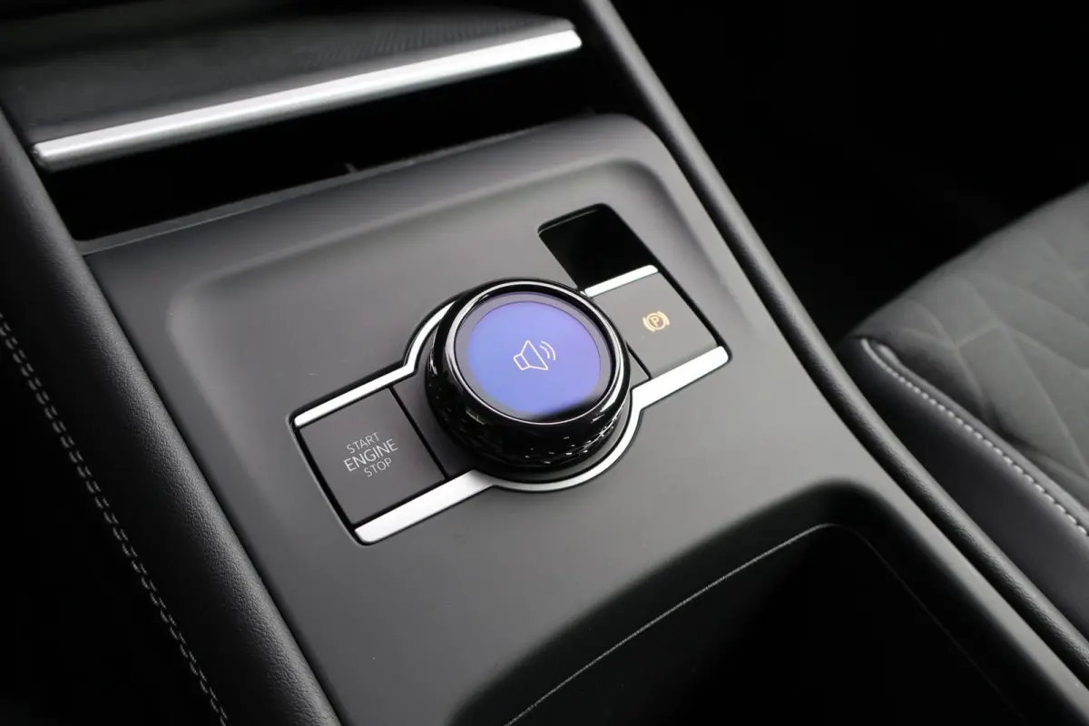 1.5 eHybrid 204pk Life Edition | SoH 99% | Trekhaak | 360 Camera | Stuur & Stoelverwarming Voor & Achter | Keyless