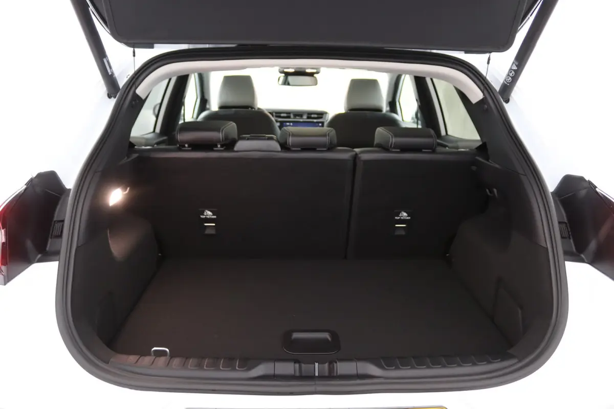 Premium 47 kWh | Panoramadak | Adaptive Cruise | BLIS | Winterpack | B&O Audio | Elektrische Achterklep