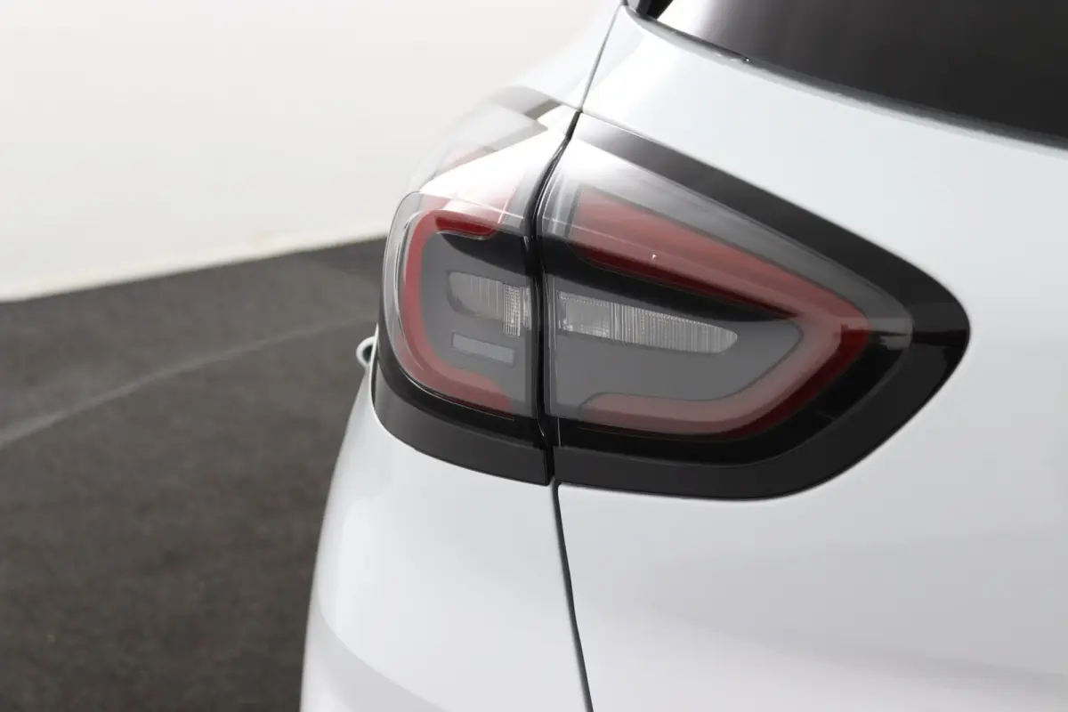 Premium 47 kWh | Panoramadak | Adaptive Cruise | BLIS | Winterpack | B&O Audio | Elektrische Achterklep