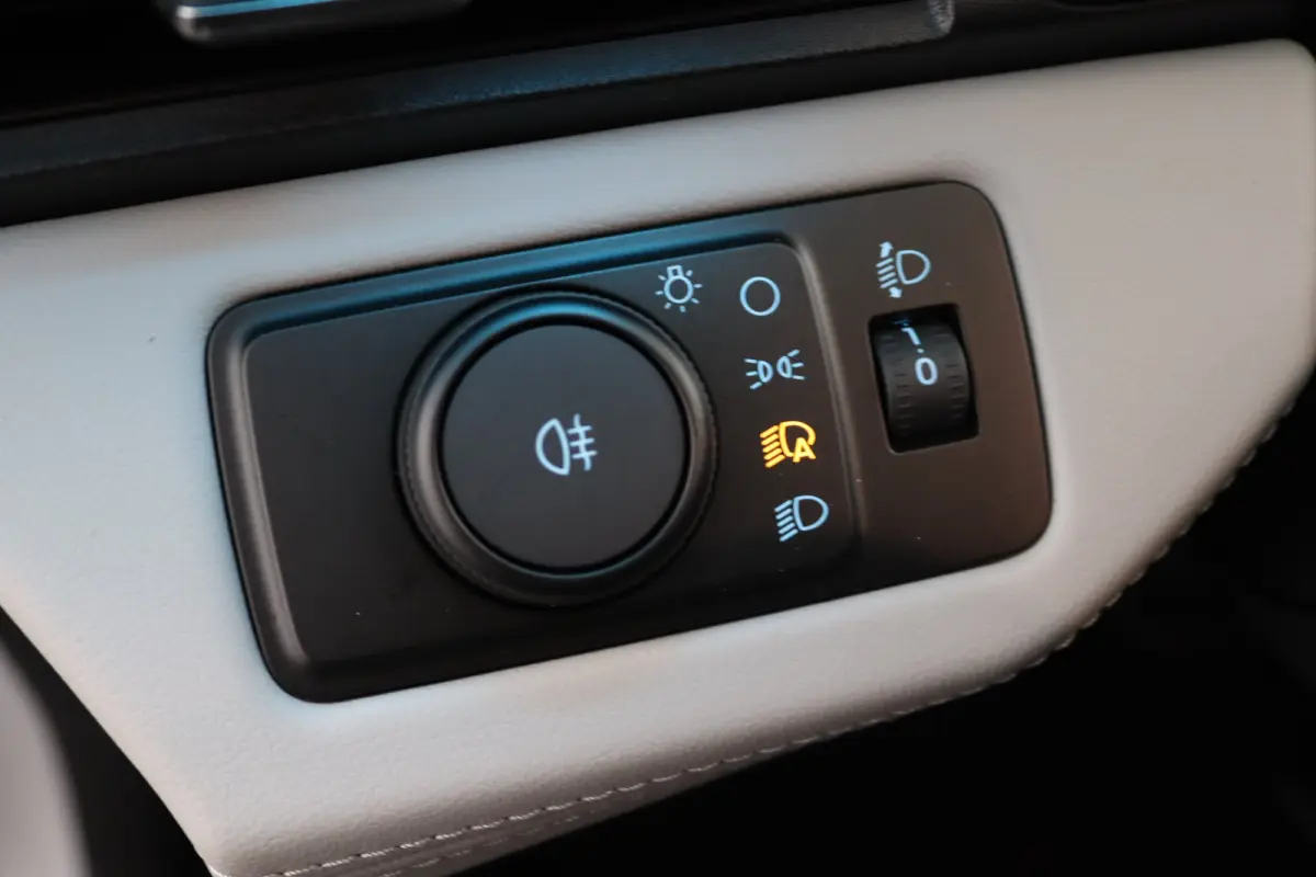 Premium 47 kWh | Panoramadak | Adaptive Cruise | BLIS | Winterpack | B&O Audio | Elektrische Achterklep