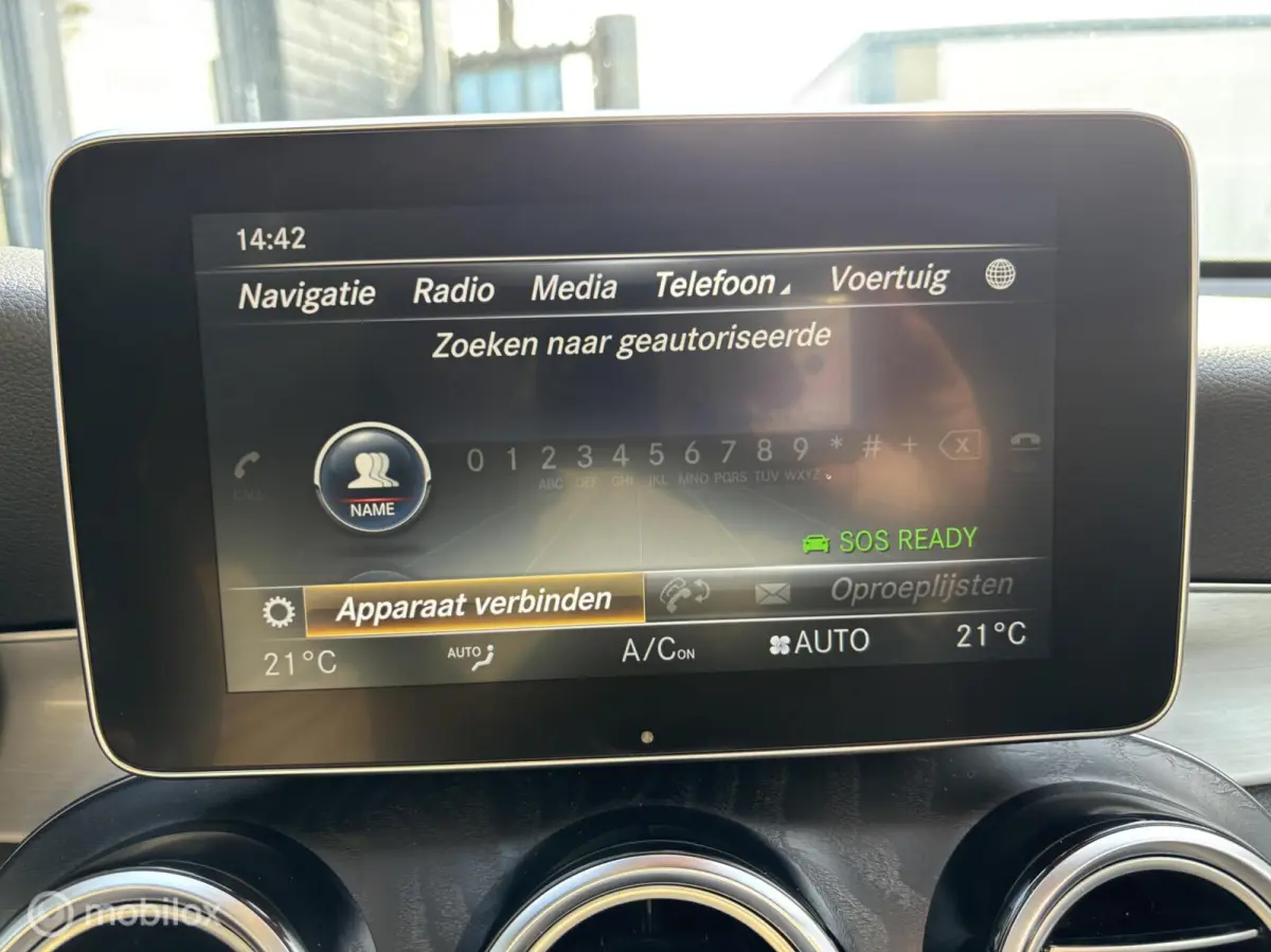 250 4MATIC Premium AMG Navi ECC Pano ILS 19"LM Camera Privacy glas