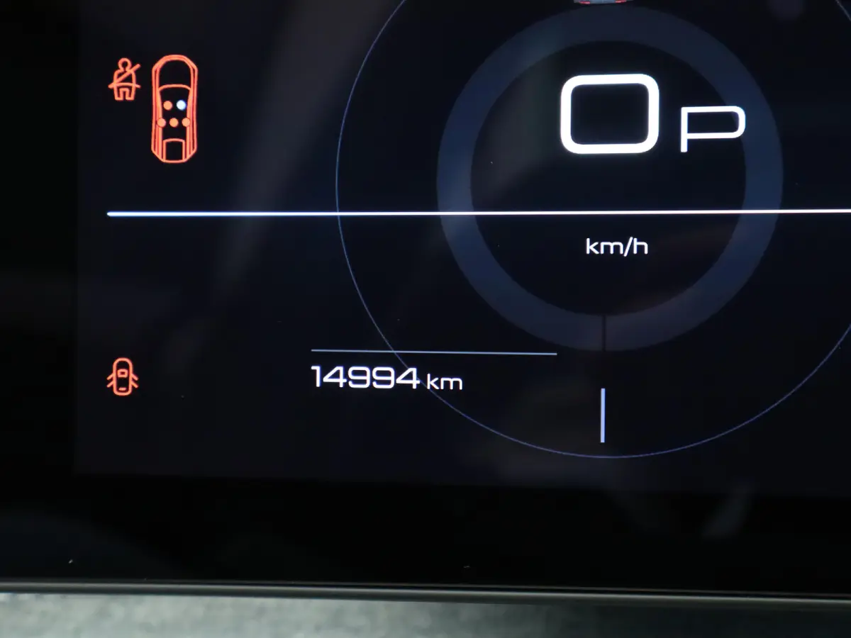1.2 Hybrid 145 GT | Draadloze Carplay | Camera | Stoelverwarming | Stuurwielverwarming | PDC V+A | Keyless | Cruise Control Adaptief | Elek. Kofferklepbediening | 19" Lichtmetalen Velgen | N