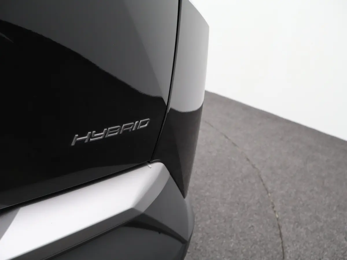 1.2 Hybrid 145 GT | Draadloze Carplay | Camera | Stoelverwarming | Stuurwielverwarming | PDC V+A | Keyless | Cruise Control Adaptief | Elek. Kofferklepbediening | 19" Lichtmetalen Velgen | N