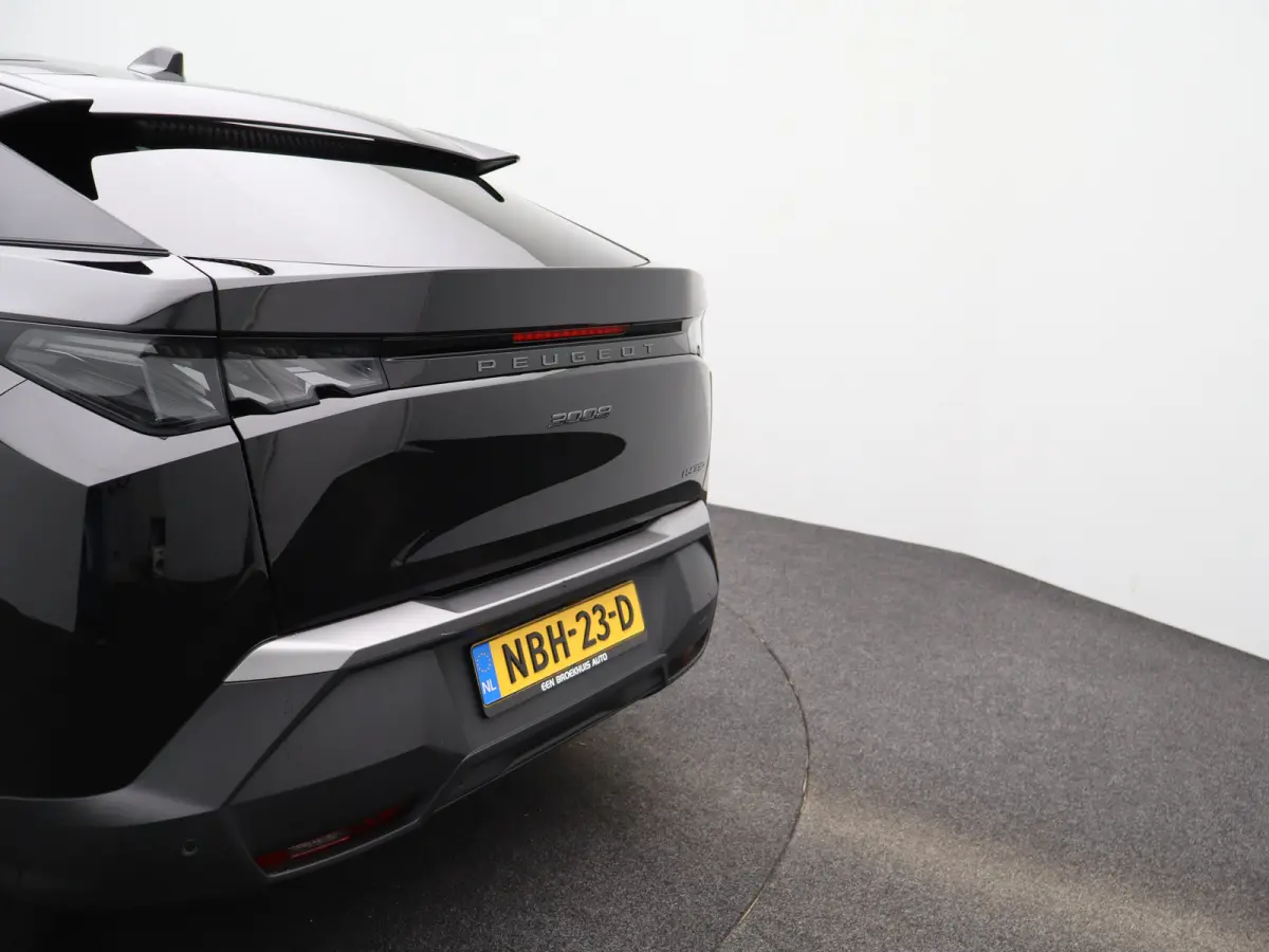 1.2 Hybrid 145 GT | Draadloze Carplay | Camera | Stoelverwarming | Stuurwielverwarming | PDC V+A | Keyless | Cruise Control Adaptief | Elek. Kofferklepbediening | 19" Lichtmetalen Velgen | N