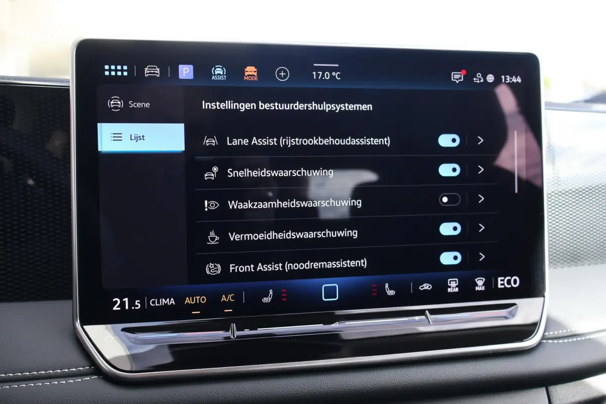 1.5 eHybrid 204pk Life Edition | SoH 100% | Trekhaak | 360 Camera | Elektr. Achterklep | Stoel & Stuurverwarming