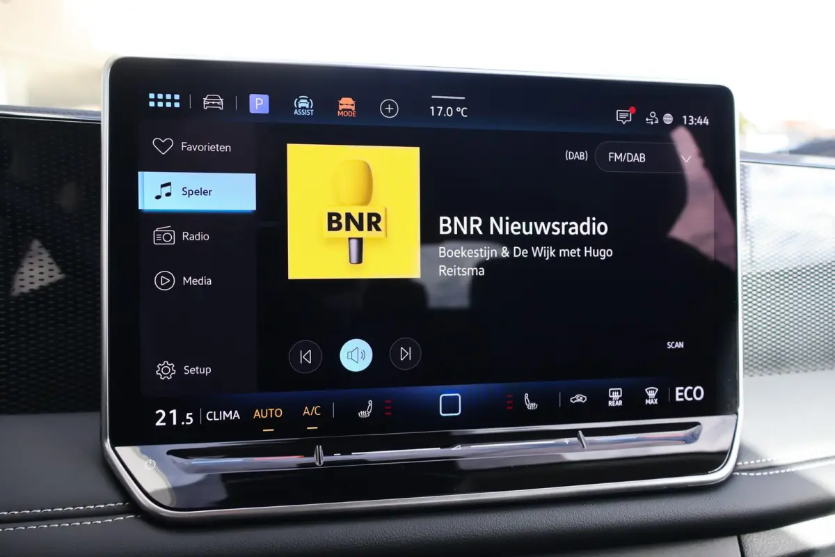 1.5 eHybrid 204pk Life Edition | SoH 100% | Trekhaak | 360 Camera | Elektr. Achterklep | Stoel & Stuurverwarming