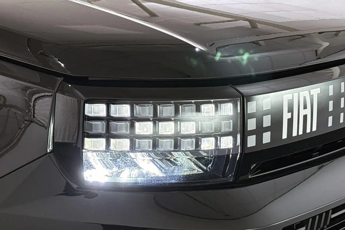 1.2 Hybrid ICON Automaat Apple CarPlay Airco