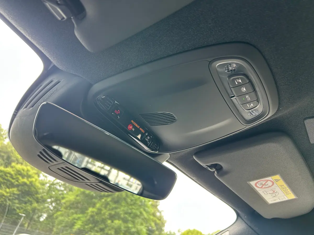 2.0 B4 R-Design | Pilot Assist | Trekhaak | Camera | Keyless |