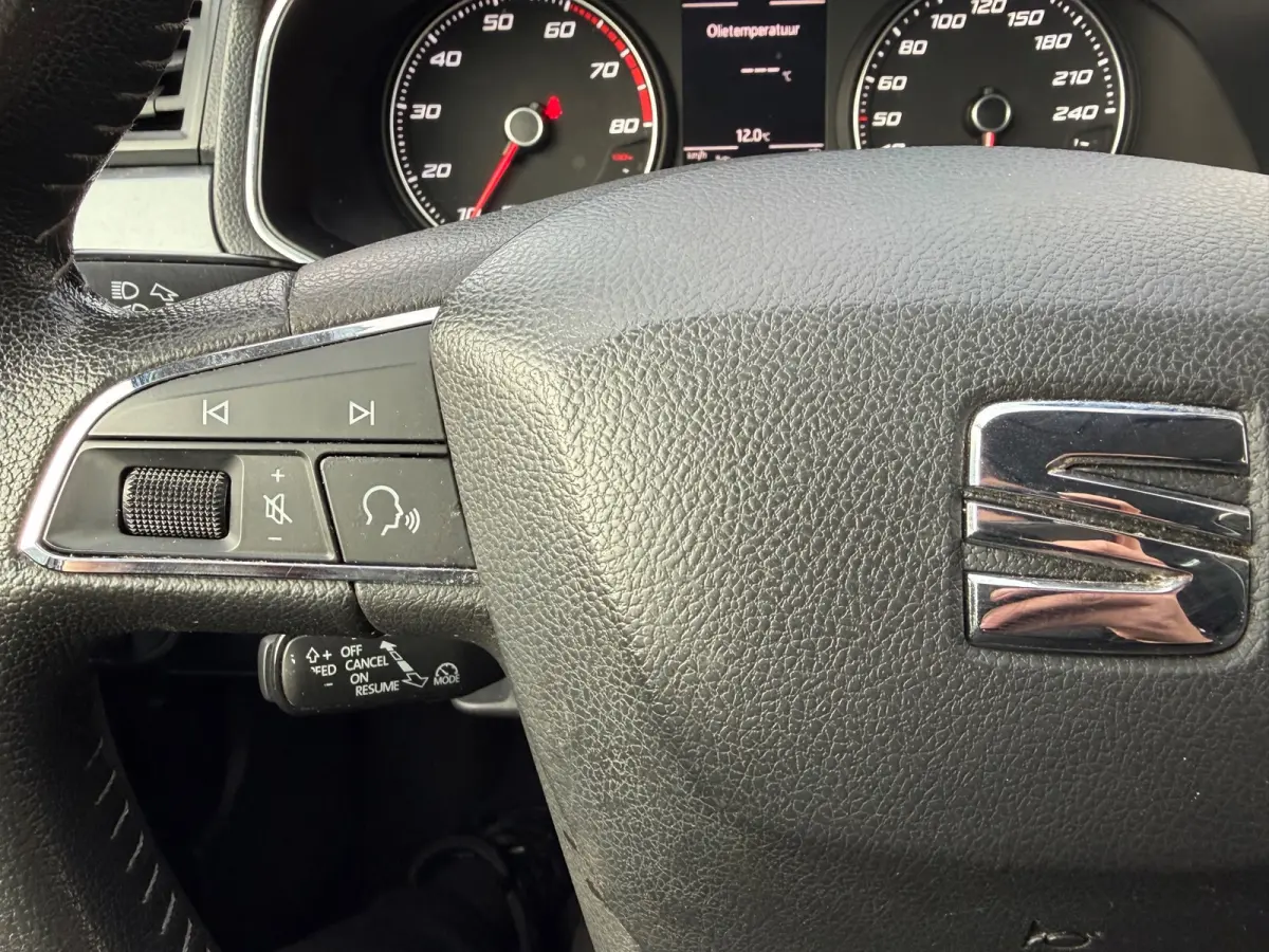 1.0 TSI Style Business|1e Eigenaar|Trekhaak|AppleCarPlay|Camera|Navi|Climate|Cruise|PDC V+A|N.A.P|Apk tot 07-05-2026|