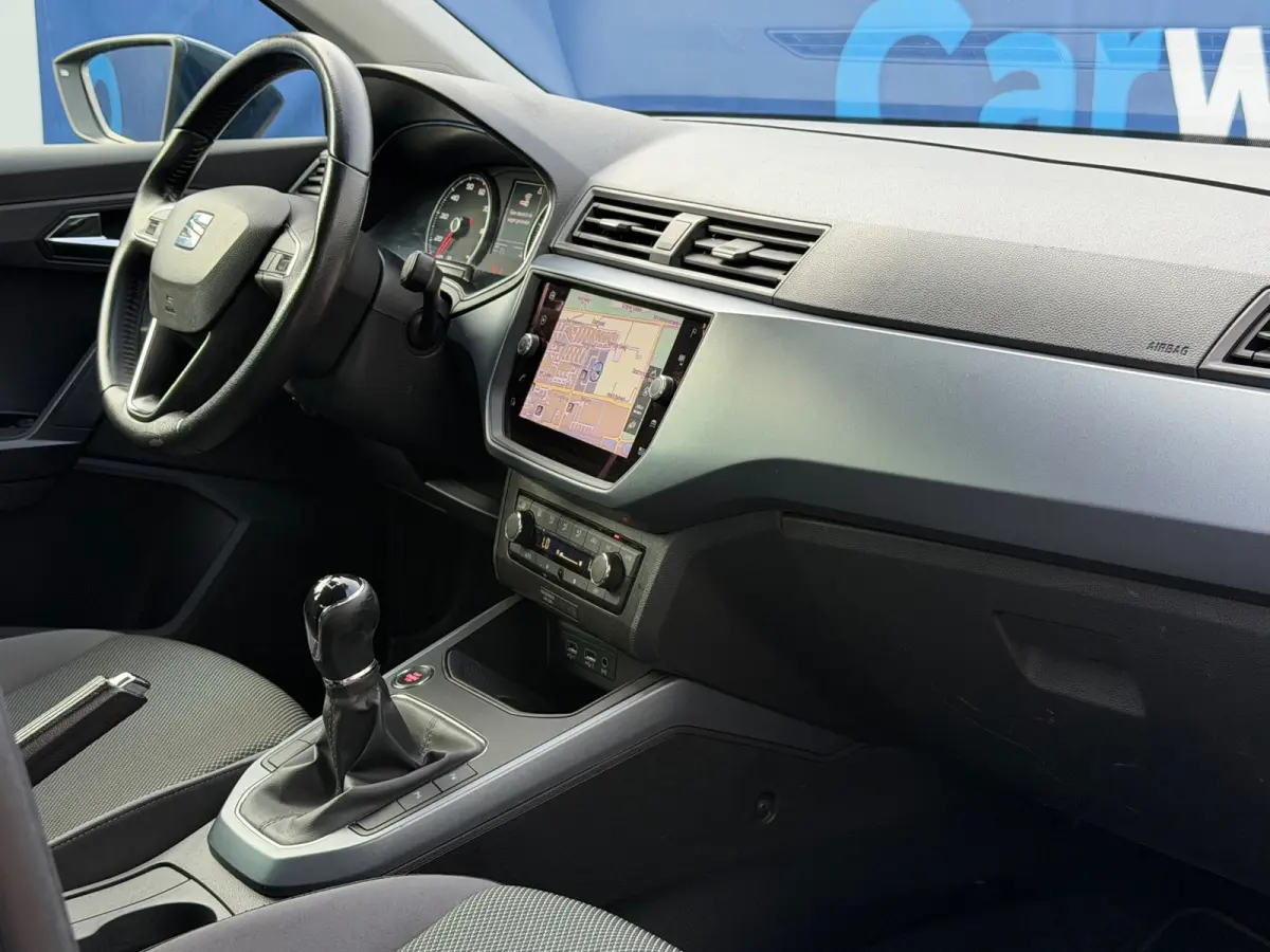 1.0 TSI Style Business|1e Eigenaar|Trekhaak|AppleCarPlay|Camera|Navi|Climate|Cruise|PDC V+A|N.A.P|Apk tot 07-05-2026|