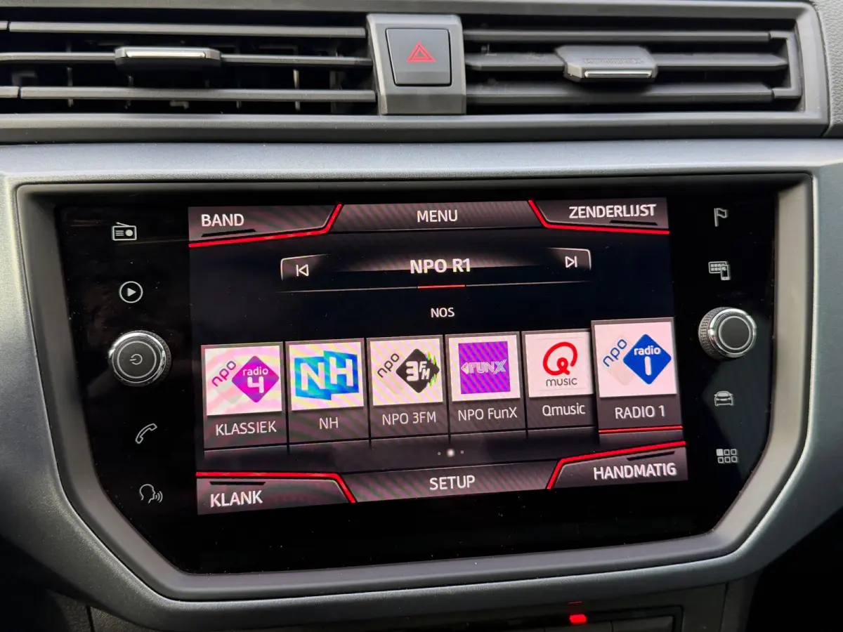 1.0 TSI Style Business|1e Eigenaar|Trekhaak|AppleCarPlay|Camera|Navi|Climate|Cruise|PDC V+A|N.A.P|Apk tot 07-05-2026|